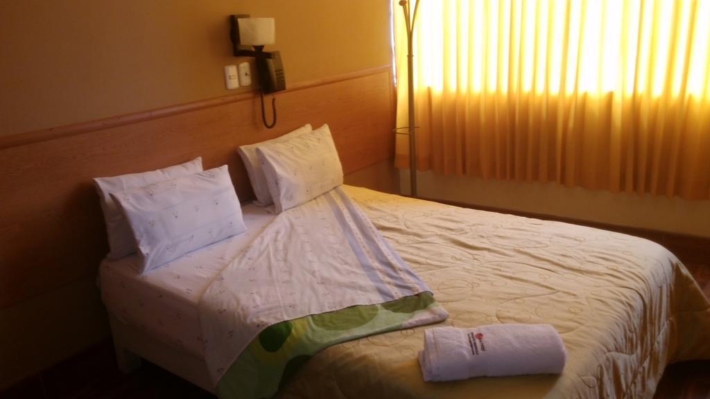 Hospedaje Oasis Chiclayo Værelse billede
