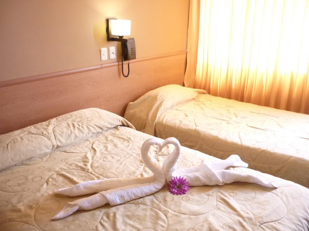 Hospedaje Oasis Chiclayo Værelse billede