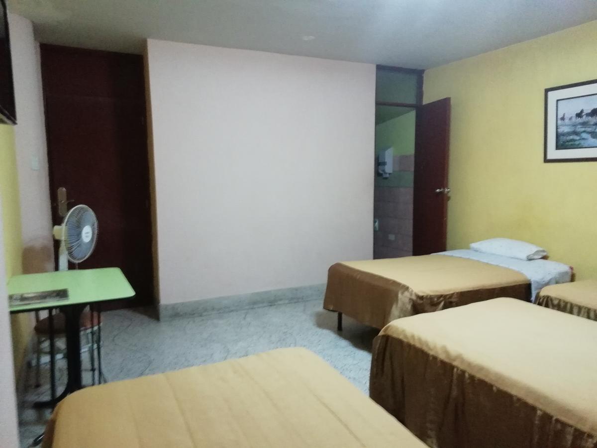 Hospedaje Oasis Chiclayo Eksteriør billede
